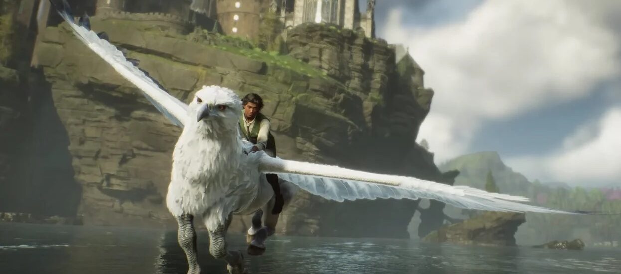 HOGWARTS LEGACY, BLUE PRINCE Y MÁS. RANGO LEGENDARIO PARA LOS 8 JUEGOS QUE LLEGAN AL CATÁLOGO DE PS PLUS