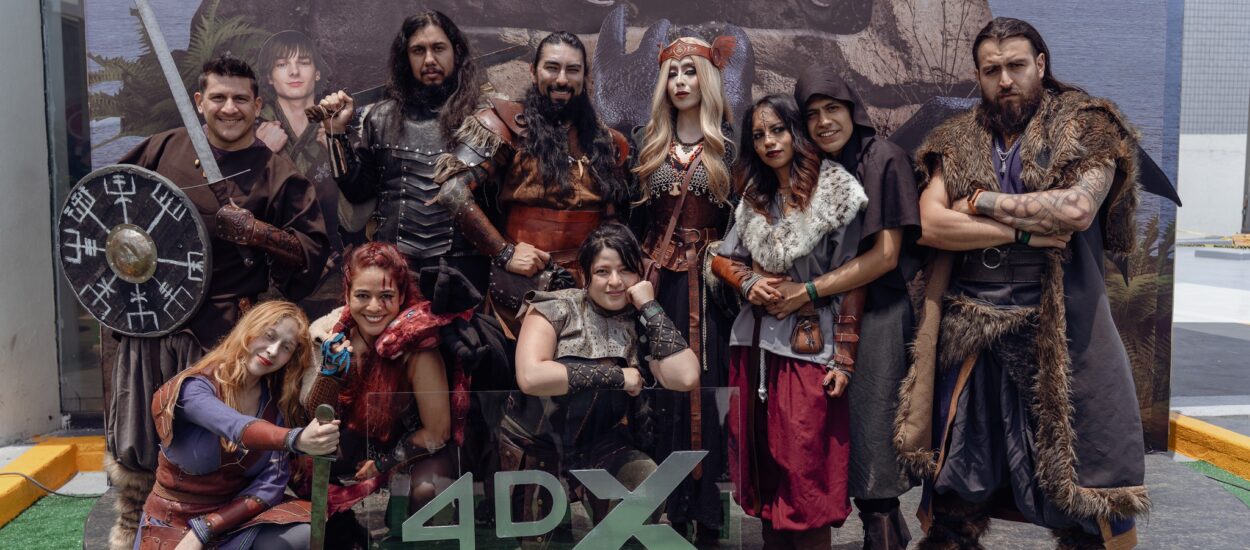 VIKINGOS INVADEN PLAZA UNIVERSIDAD POR EL ESTRENO DE CÓMO ENTRENAR A TU DRAGÓN