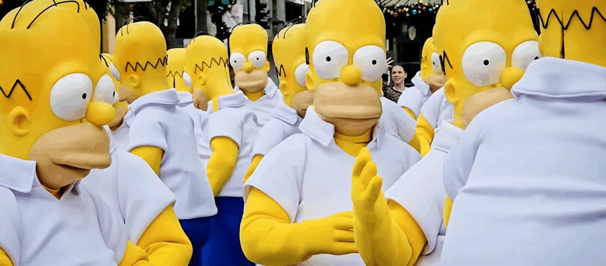 FORTNITE DESATA UNA PLAGA DE HOMEROS EN EL MUNDO REAL