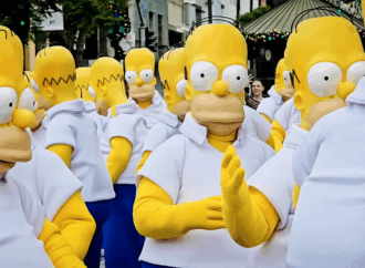 FORTNITE DESATA UNA PLAGA DE HOMEROS EN EL MUNDO REAL