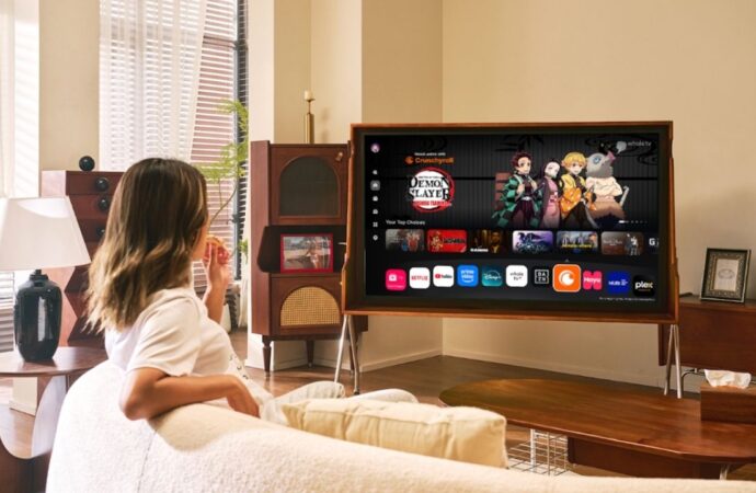 CRUNCHYROLL LLEGA A WHALE TV CON PRUEBA GRATUITA