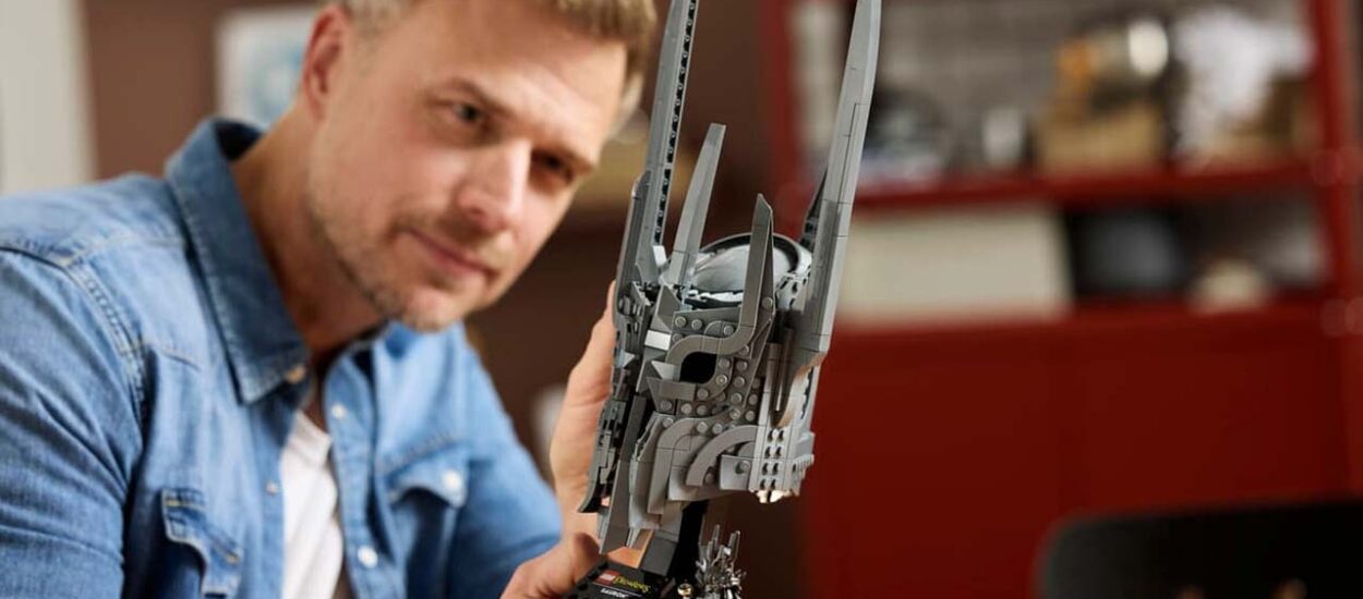 LEGO EXPANDE SU LÍNEA DE EL SEÑOR DE LOS ANILLOS CON EL CASCO DE SAURON