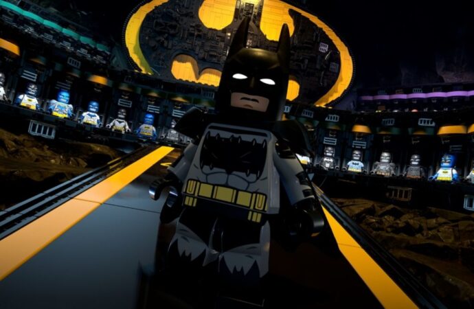 LA BATICUEVA TE DEJARÁ GUARDAR MÁS DE 100 TRAJES Y VEHÍCULOS EN LEGO BATMAN