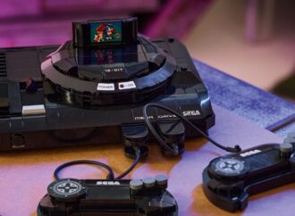 LEGO Y SEGA REVIVEN LA ERA RETRO CON UNA SEGA GENESIS HECHA DE BLOQUES