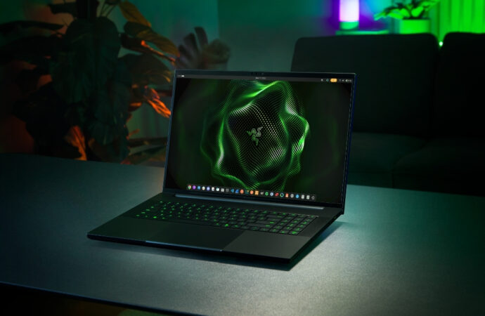 RAZER QUIERE REEMPLAZAR TU PC GAMER CON LA NUEVA BLADE 18