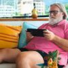 EL CEO DE EPIC GAMES ATACA A GABE NEWELL POR SUBIR EL PRECIO DE LA STEAM DECK