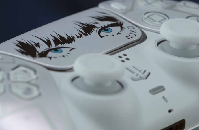 PLAYSTATION PRESENTA UN DUALSENSE DE EDICIÓN LIMITADA INSPIRADO EN LISA DE BLACKPINK