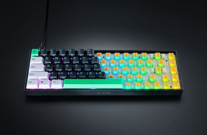 RAZER PRESENTA SU NUEVO TECLADO RECLUSA X MINI 65% PARA GAMERS