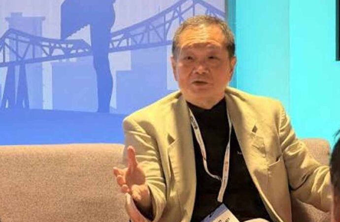 KEN KUTARAGI ENTIENDE POR QUÉ LOS JUGADORES NO QUIEREN ABANDONAR EL FORMATO FÍSICO